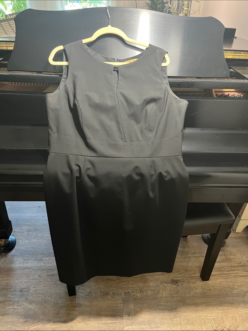 Alex Marie Black Sleeveless Sheath Dress